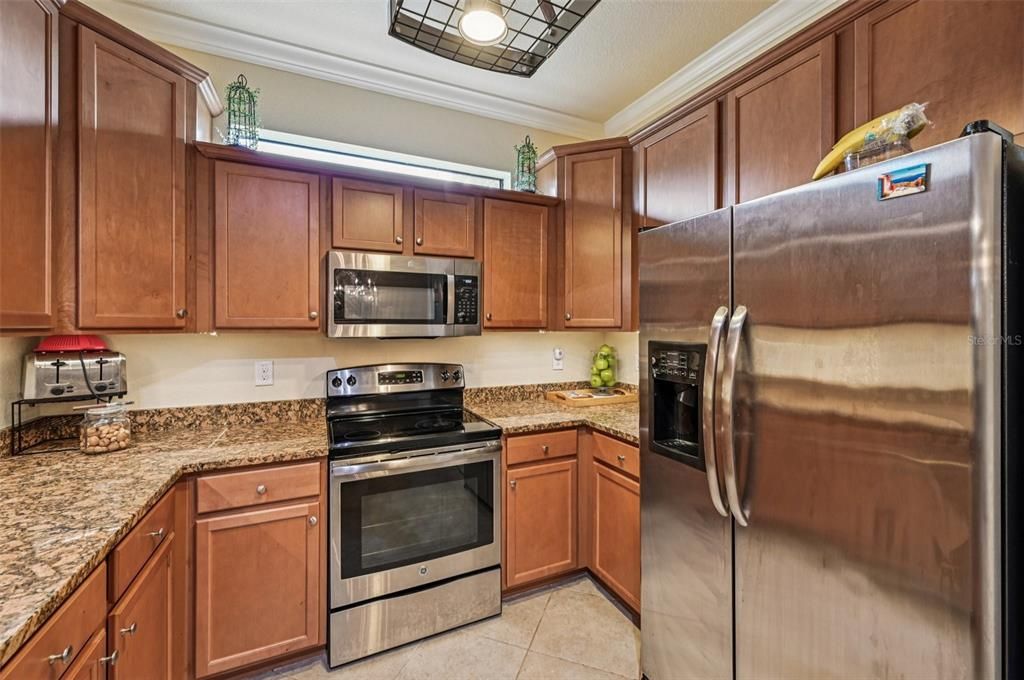 合同活跃: $314,000 (2 贝兹, 2 浴室, 1572 平方英尺)