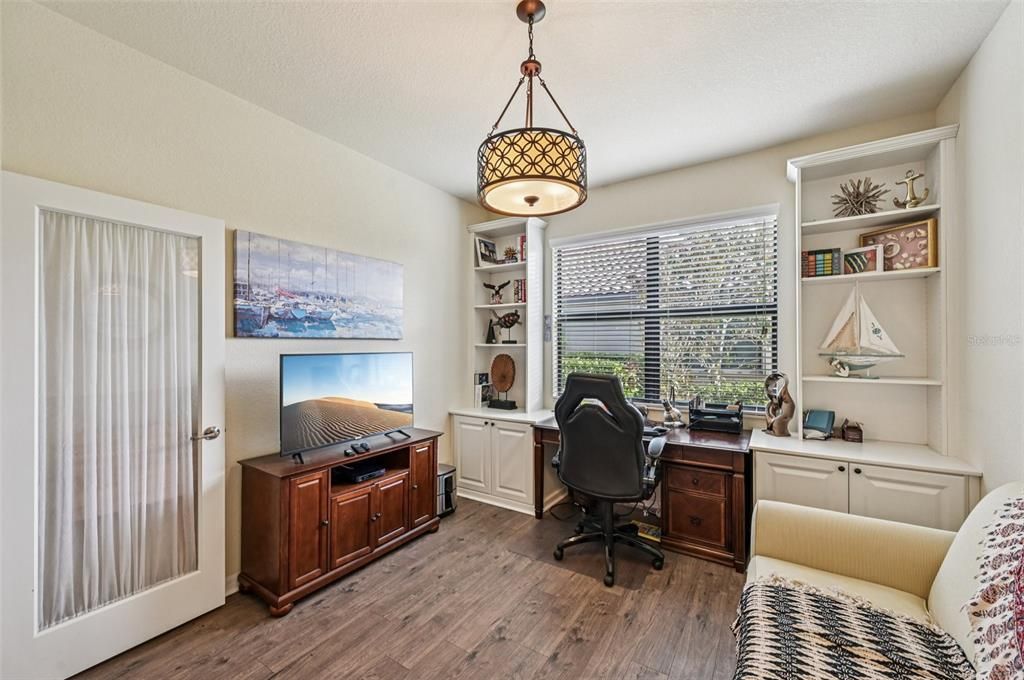 合同活跃: $314,000 (2 贝兹, 2 浴室, 1572 平方英尺)