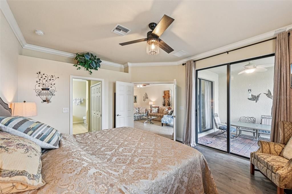 合同活跃: $314,000 (2 贝兹, 2 浴室, 1572 平方英尺)