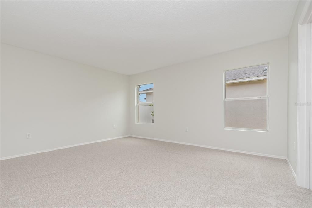 For Sale: $350,000 (3 beds, 3 baths, 2062 Square Feet)