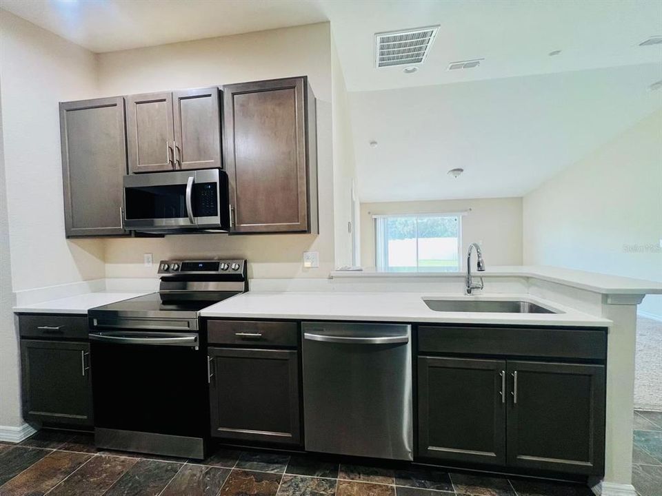 For Sale: $295,000 (3 beds, 2 baths, 1420 Square Feet)