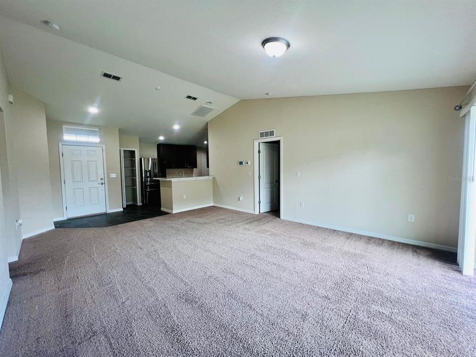 For Sale: $295,000 (3 beds, 2 baths, 1420 Square Feet)