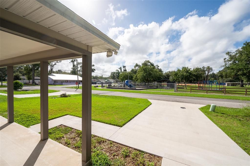 На продажу: $244,900 (3 спален, 2 ванн, 1200 Квадратных фут)