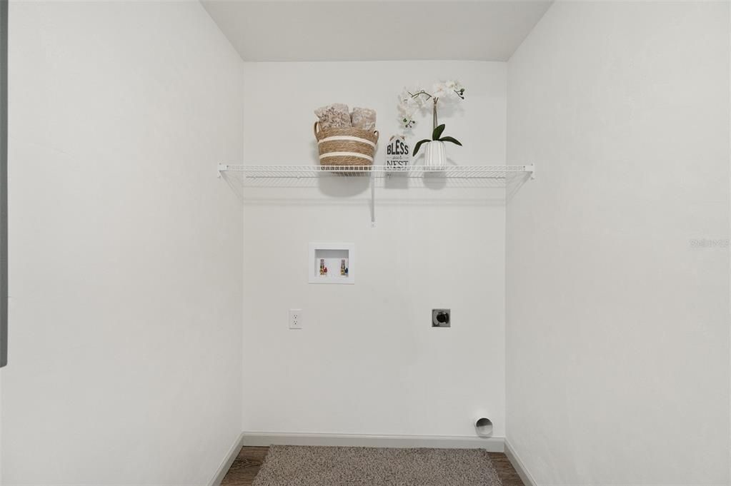 На продажу: $244,900 (3 спален, 2 ванн, 1200 Квадратных фут)