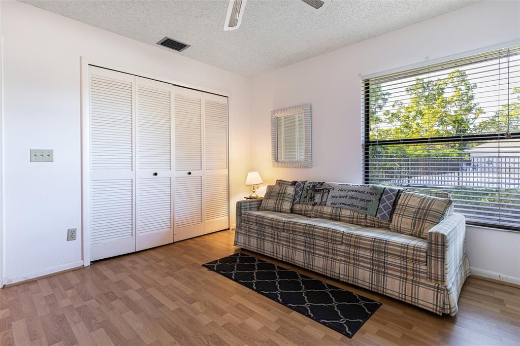 For Sale: $279,000 (2 beds, 2 baths, 1399 Square Feet)