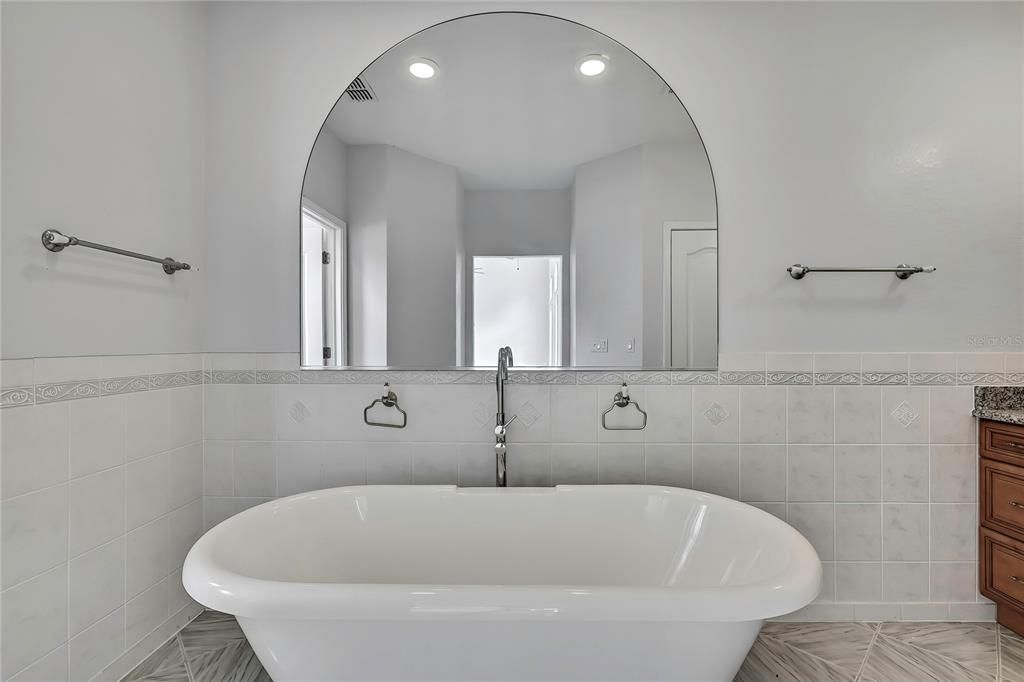 For Sale: $629,000 (5 beds, 3 baths, 2966 Square Feet)