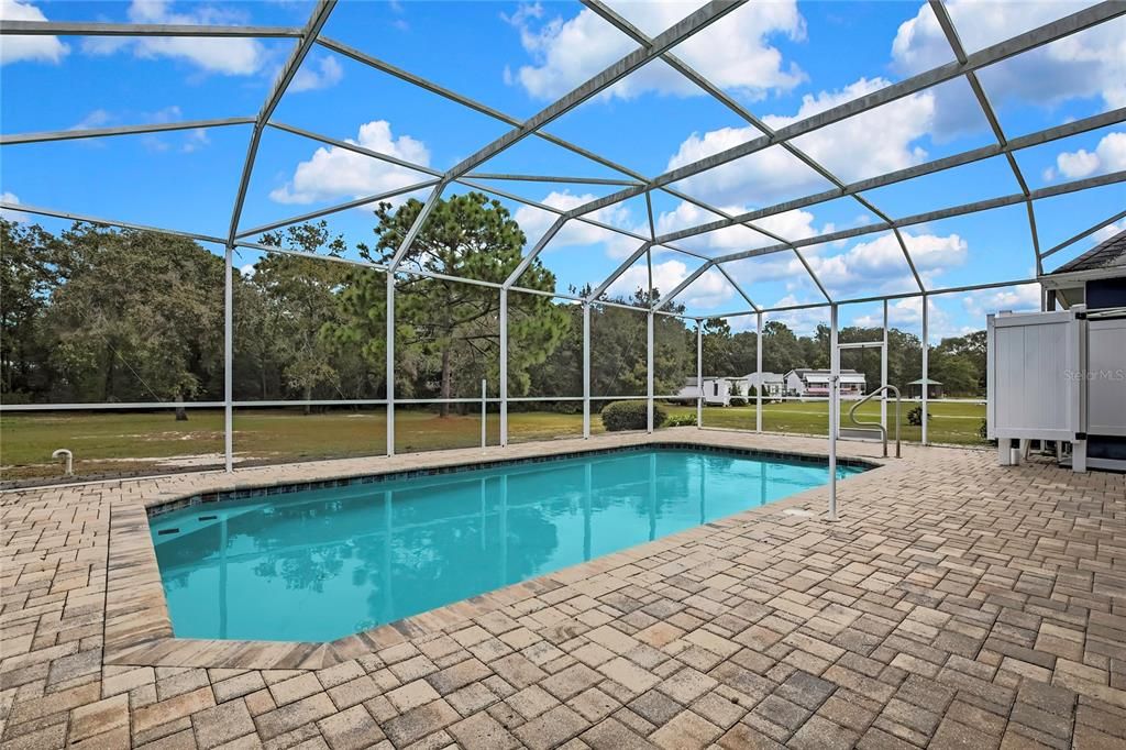 For Sale: $629,000 (5 beds, 3 baths, 2966 Square Feet)