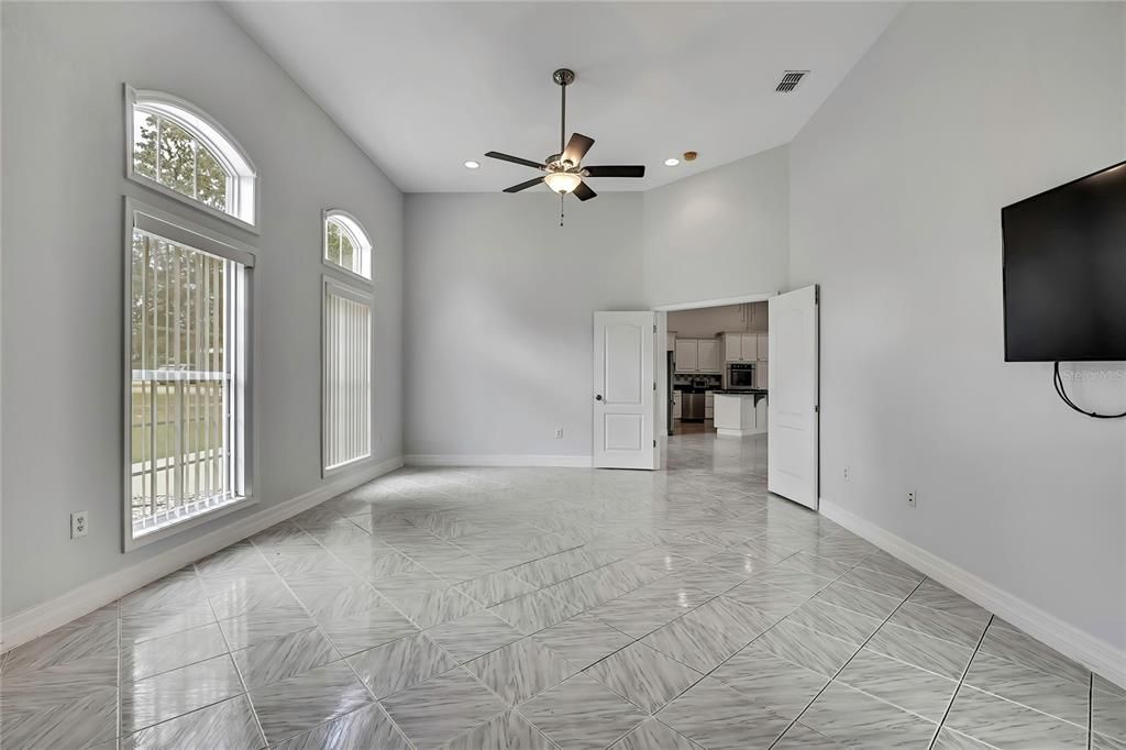 For Sale: $629,000 (5 beds, 3 baths, 2966 Square Feet)