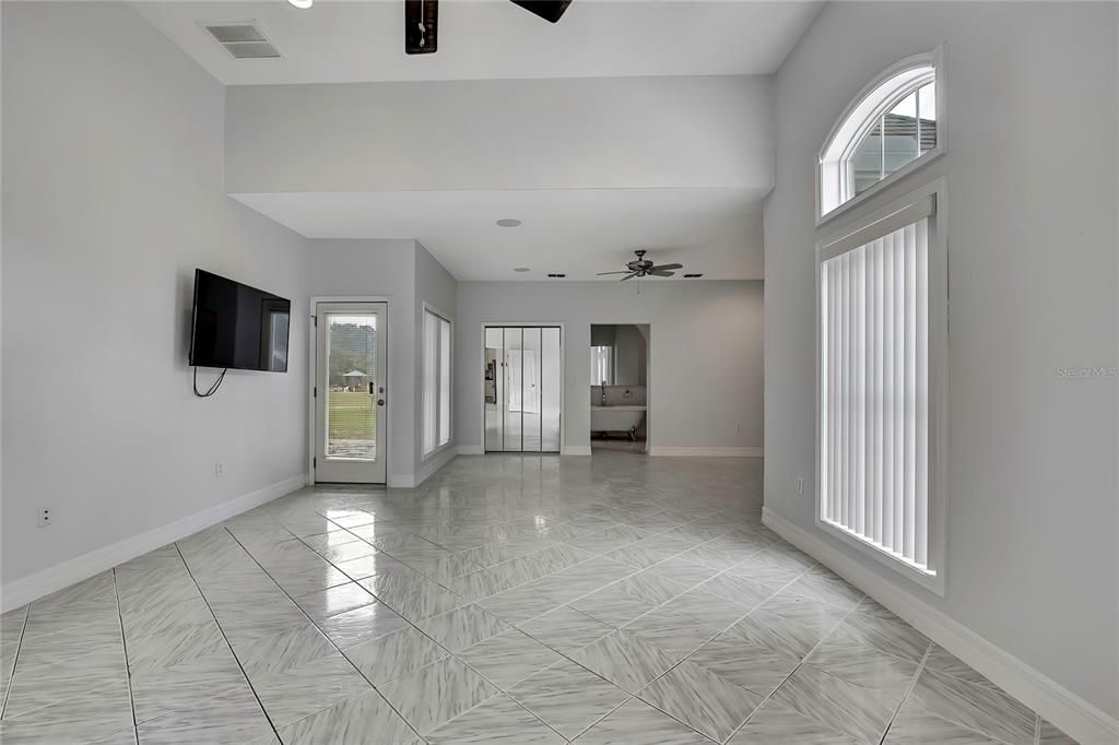 For Sale: $629,000 (5 beds, 3 baths, 2966 Square Feet)