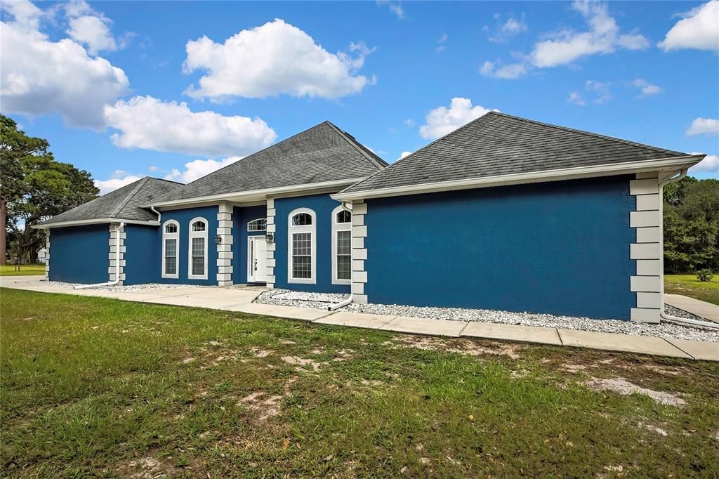 For Sale: $629,000 (5 beds, 3 baths, 2966 Square Feet)