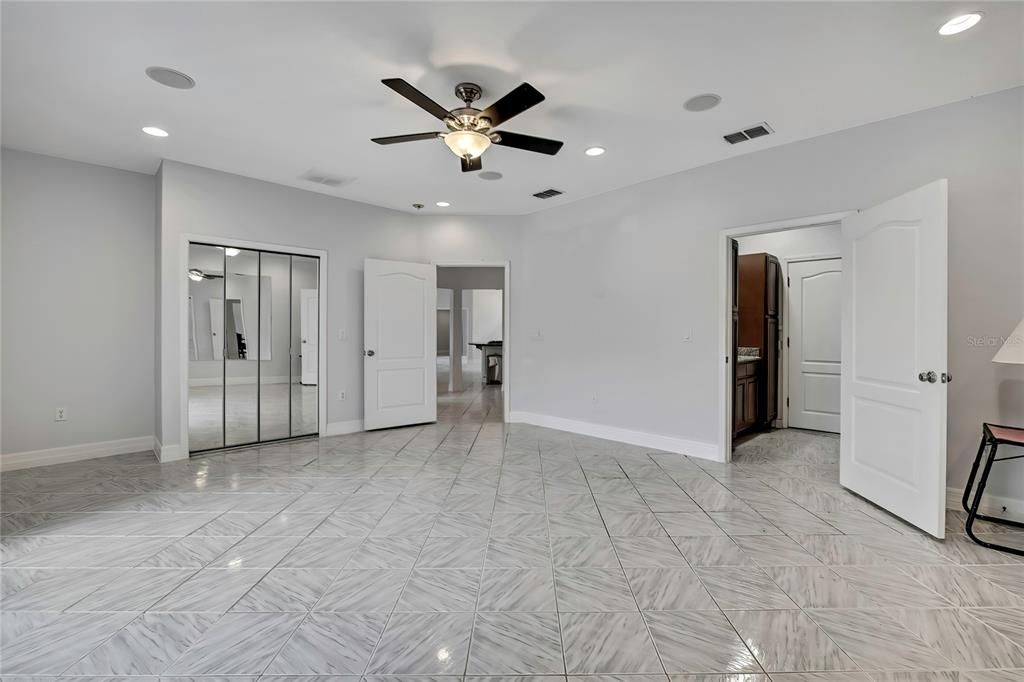 For Sale: $629,000 (5 beds, 3 baths, 2966 Square Feet)