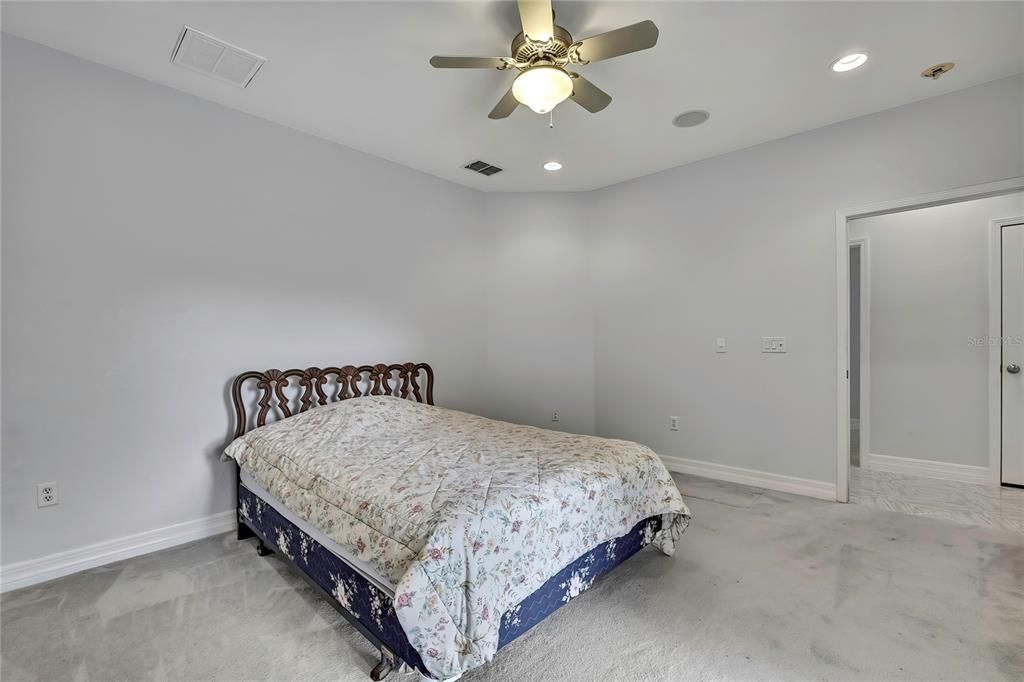 For Sale: $629,000 (5 beds, 3 baths, 2966 Square Feet)