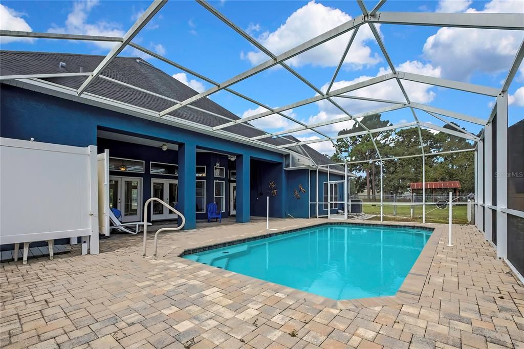 For Sale: $629,000 (5 beds, 3 baths, 2966 Square Feet)