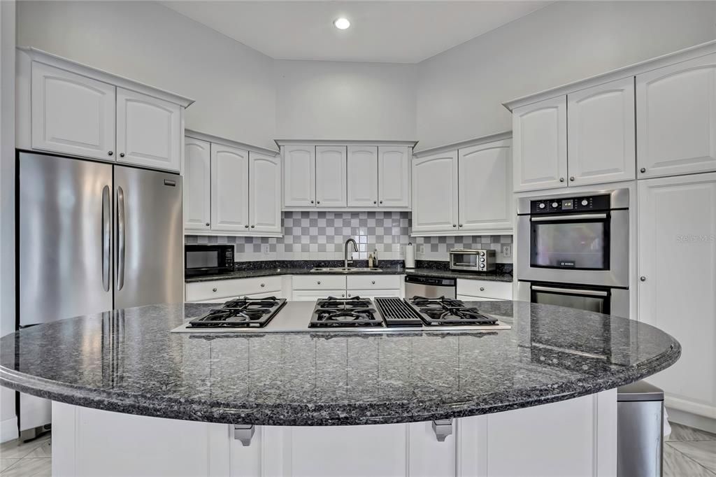 For Sale: $629,000 (5 beds, 3 baths, 2966 Square Feet)