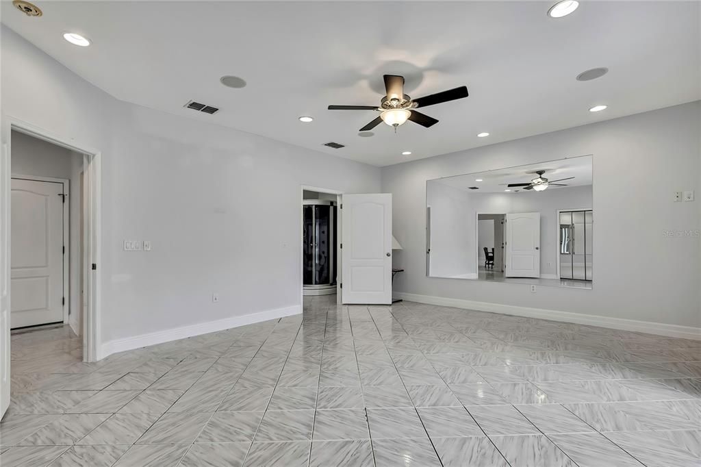 For Sale: $629,000 (5 beds, 3 baths, 2966 Square Feet)