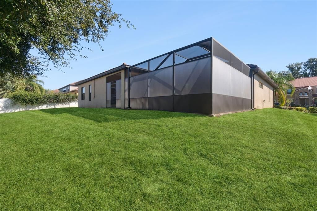 Activo con contrato: $560,000 (4 camas, 3 baños, 2565 Pies cuadrados)