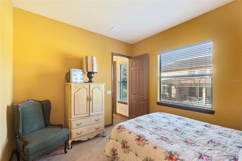 Activo con contrato: $560,000 (4 camas, 3 baños, 2565 Pies cuadrados)