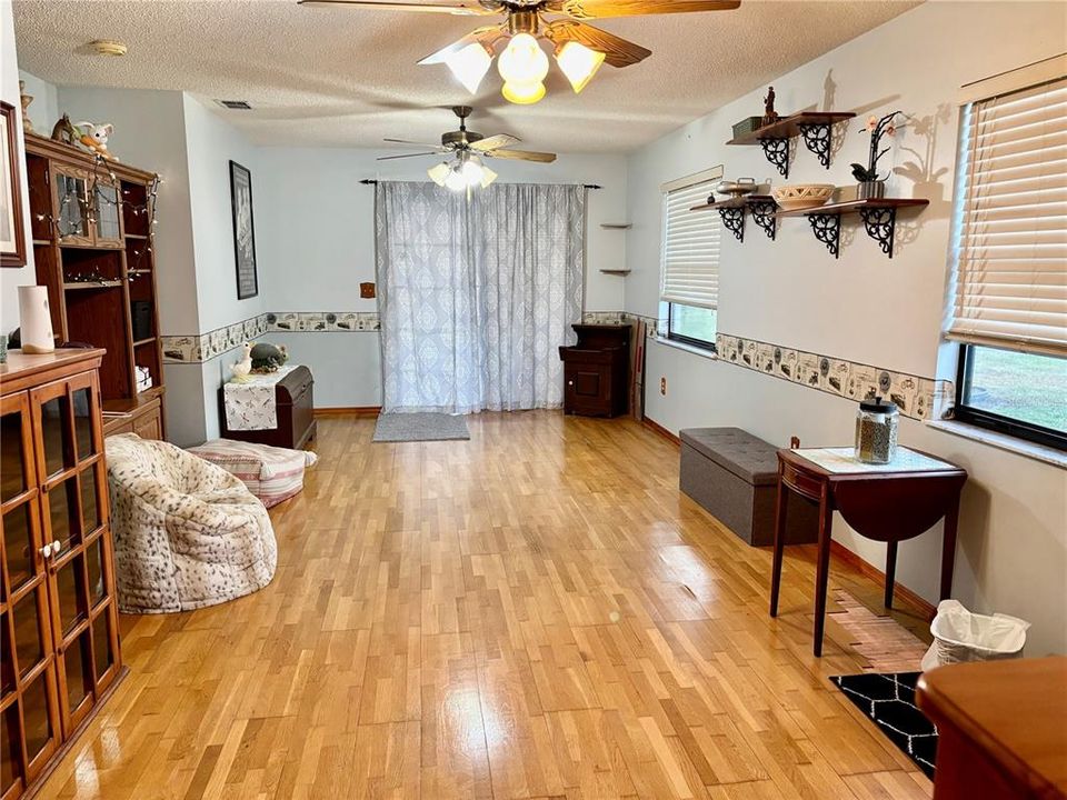 For Sale: $249,900 (3 beds, 2 baths, 2028 Square Feet)