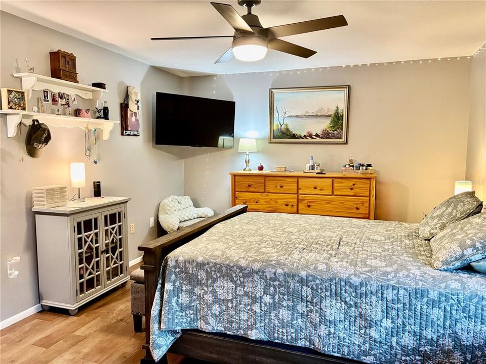 For Sale: $249,900 (3 beds, 2 baths, 2028 Square Feet)