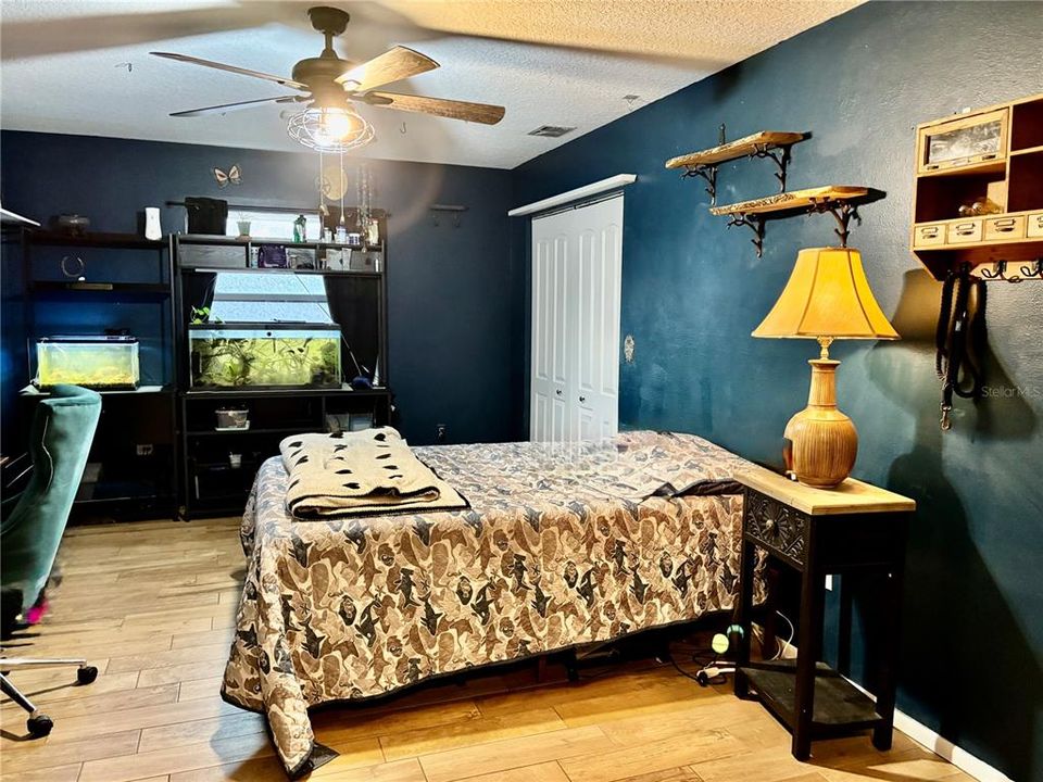 For Sale: $249,900 (3 beds, 2 baths, 2028 Square Feet)