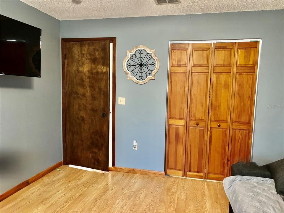 For Sale: $249,900 (3 beds, 2 baths, 2028 Square Feet)