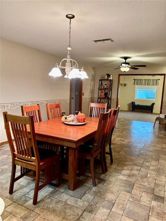 For Sale: $249,900 (3 beds, 2 baths, 2028 Square Feet)