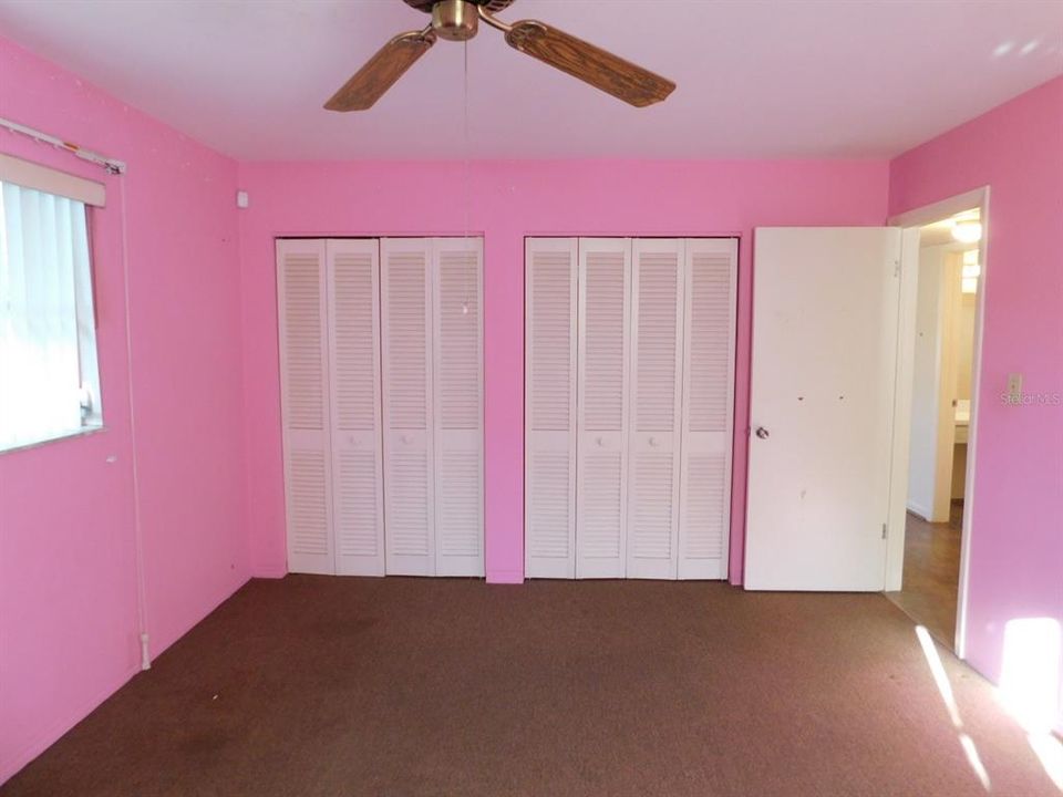 Active With Contract: $319,800 (3 beds, 2 baths, 1300 Square Feet)