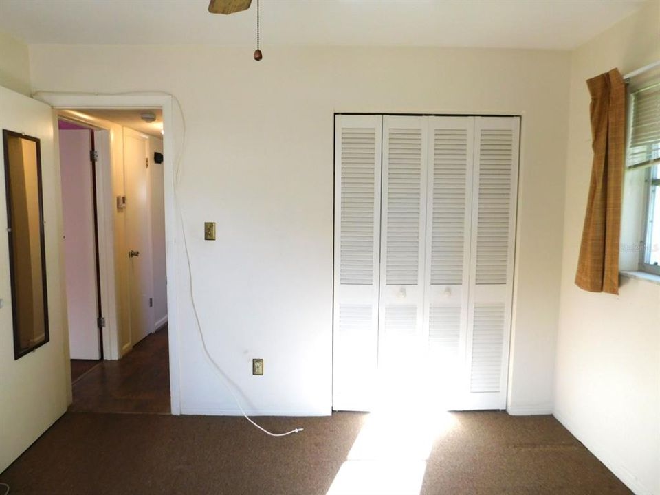 Active With Contract: $319,800 (3 beds, 2 baths, 1300 Square Feet)