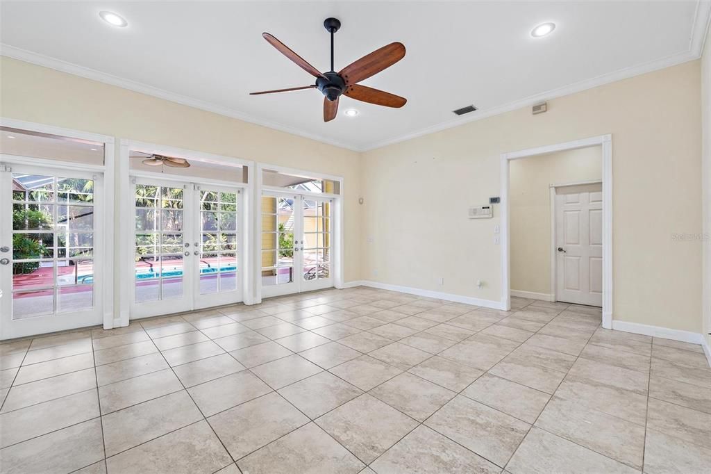 Activo con contrato: $1,349,000 (4 camas, 4 baños, 2863 Pies cuadrados)