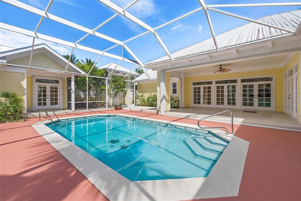 Activo con contrato: $1,349,000 (4 camas, 4 baños, 2863 Pies cuadrados)