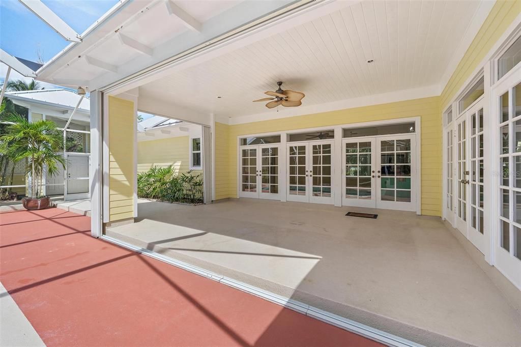 Activo con contrato: $1,349,000 (4 camas, 4 baños, 2863 Pies cuadrados)