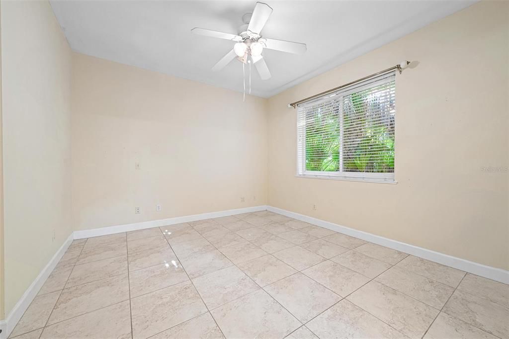 Activo con contrato: $1,349,000 (4 camas, 4 baños, 2863 Pies cuadrados)