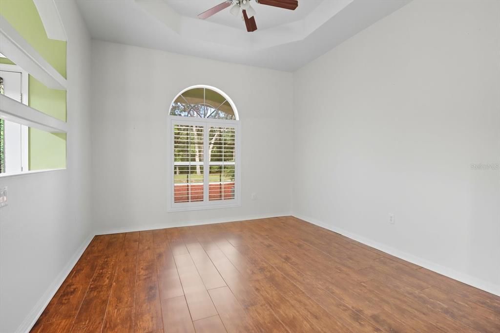 Под контрактом: $539,000 (4 спален, 3 ванн, 3143 Квадратных фут)