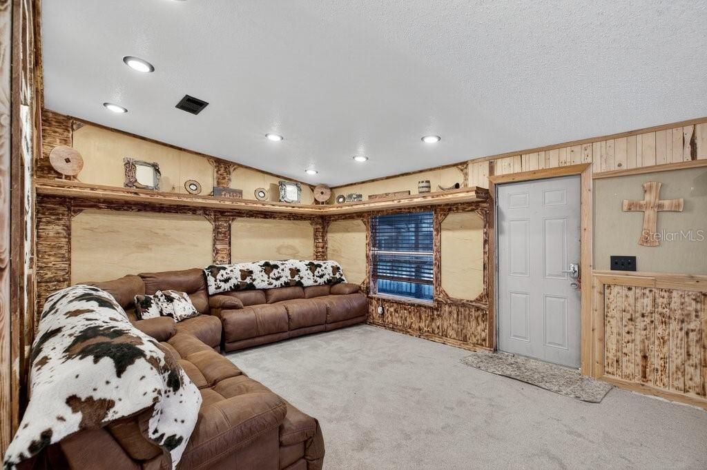 En Venta: $325,000 (3 camas, 2 baños, 1404 Pies cuadrados)