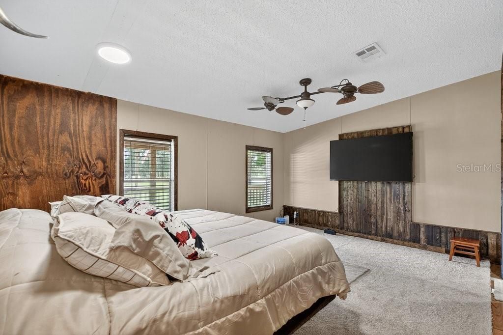 En Venta: $325,000 (3 camas, 2 baños, 1404 Pies cuadrados)