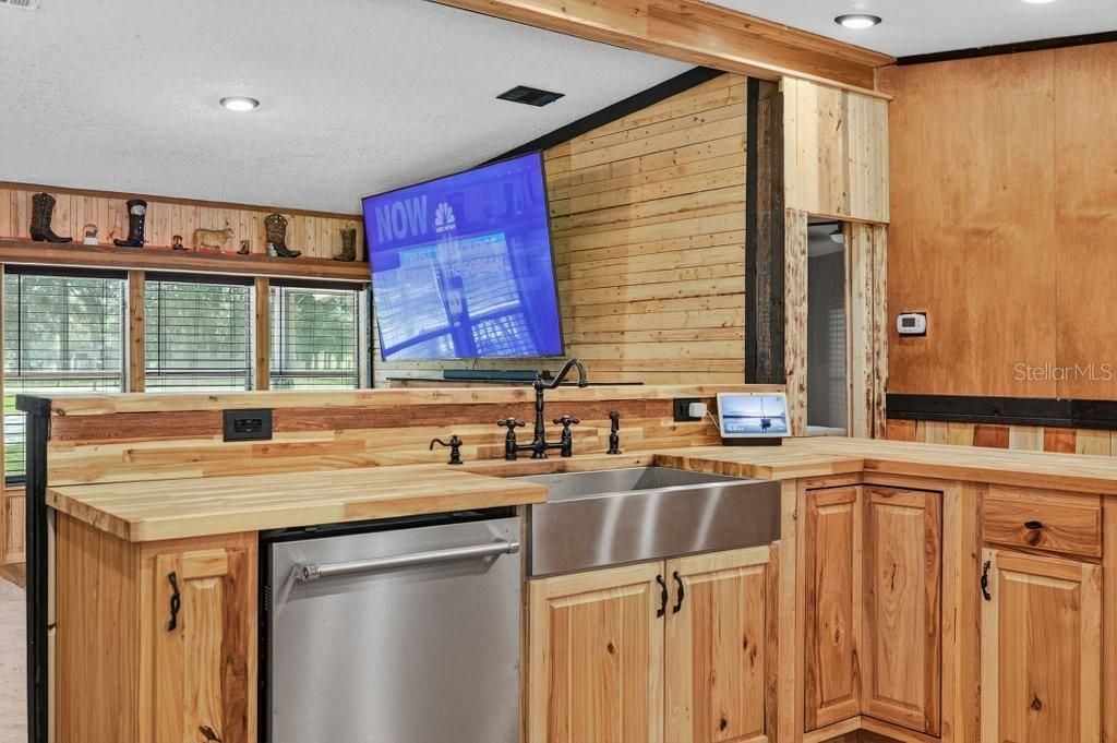 En Venta: $325,000 (3 camas, 2 baños, 1404 Pies cuadrados)