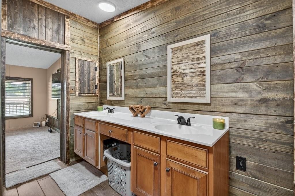 En Venta: $325,000 (3 camas, 2 baños, 1404 Pies cuadrados)