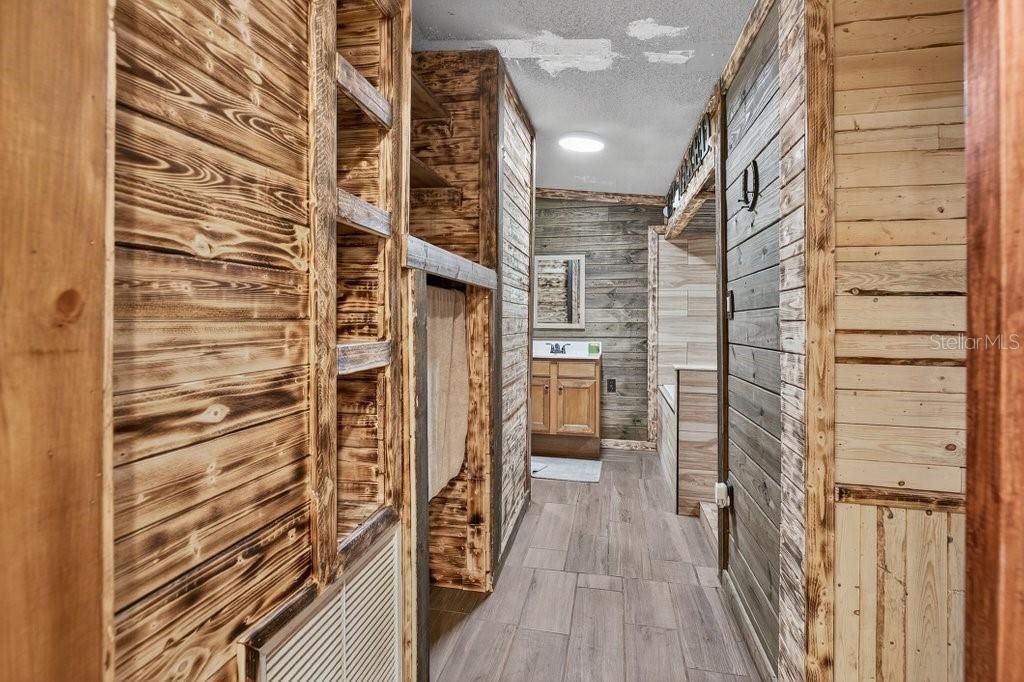 En Venta: $325,000 (3 camas, 2 baños, 1404 Pies cuadrados)