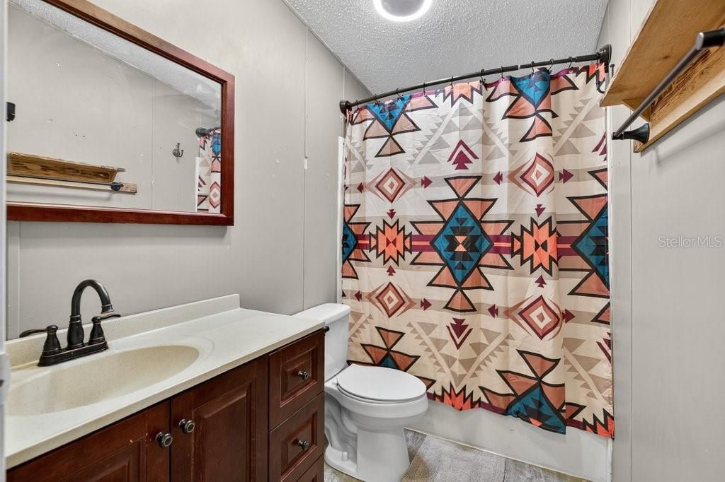 En Venta: $325,000 (3 camas, 2 baños, 1404 Pies cuadrados)