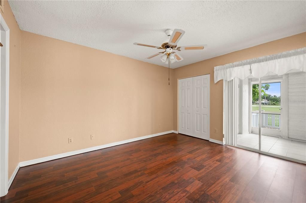 Под контрактом: $189,000 (3 спален, 2 ванн, 1245 Квадратных фут)