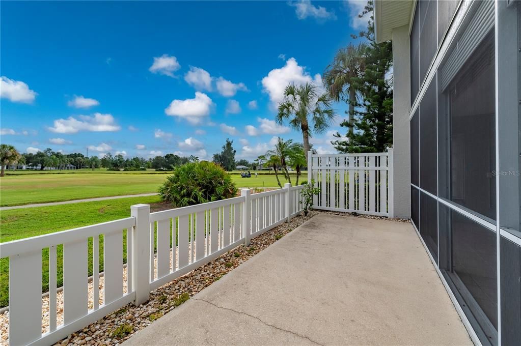 Под контрактом: $189,000 (3 спален, 2 ванн, 1245 Квадратных фут)