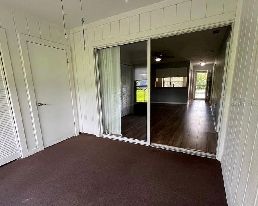 For Sale: $199,900 (2 beds, 2 baths, 1021 Square Feet)