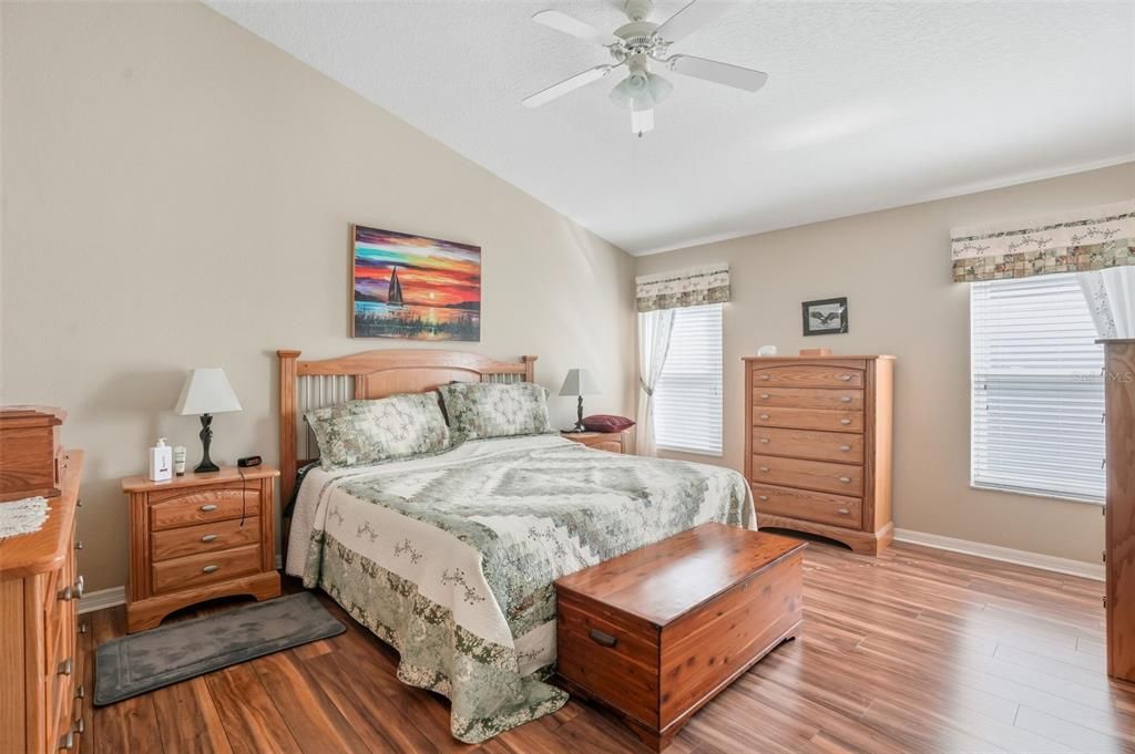 For Sale: $349,900 (3 beds, 2 baths, 2032 Square Feet)