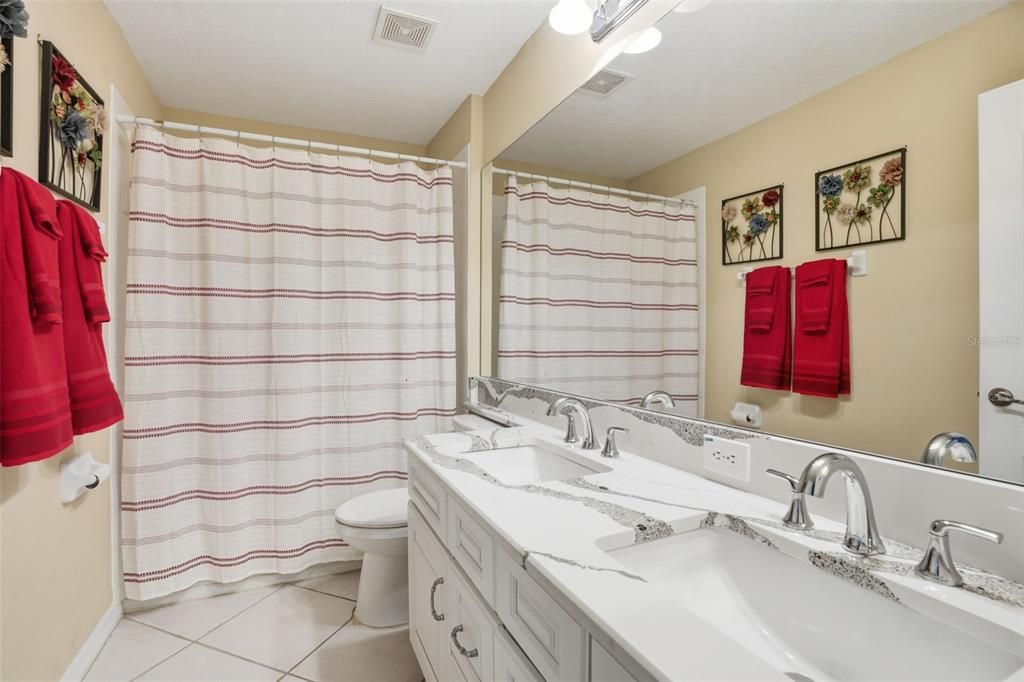 For Sale: $349,900 (3 beds, 2 baths, 2032 Square Feet)