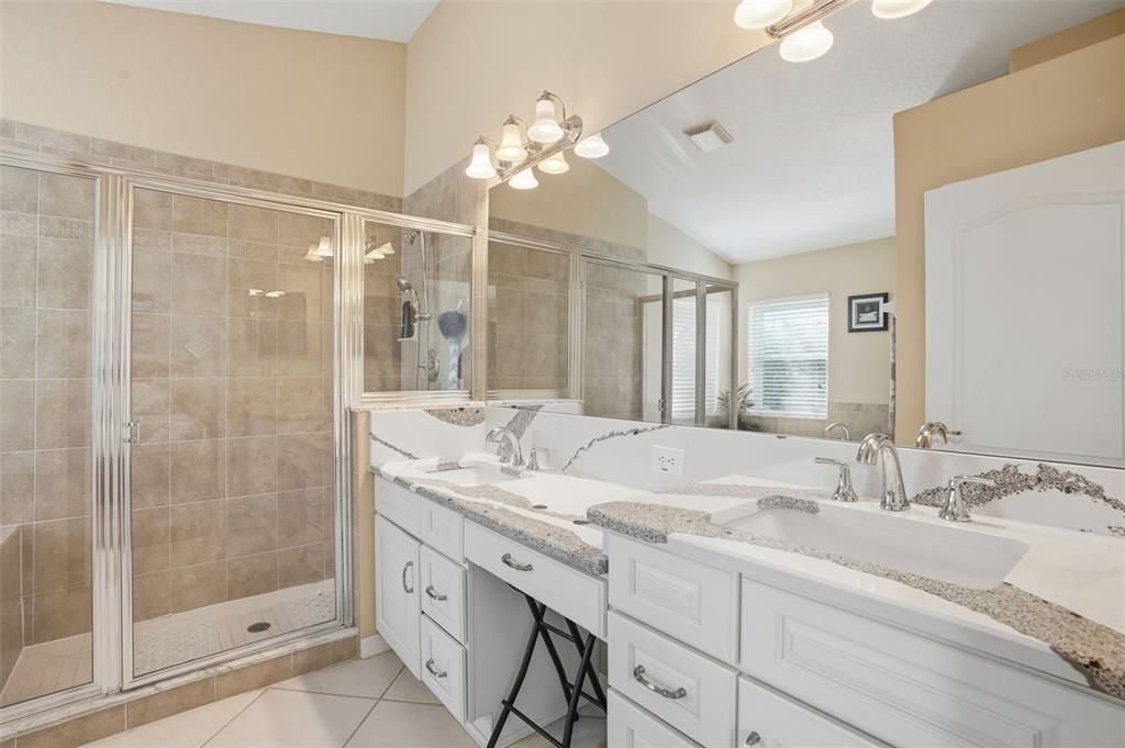 For Sale: $349,900 (3 beds, 2 baths, 2032 Square Feet)