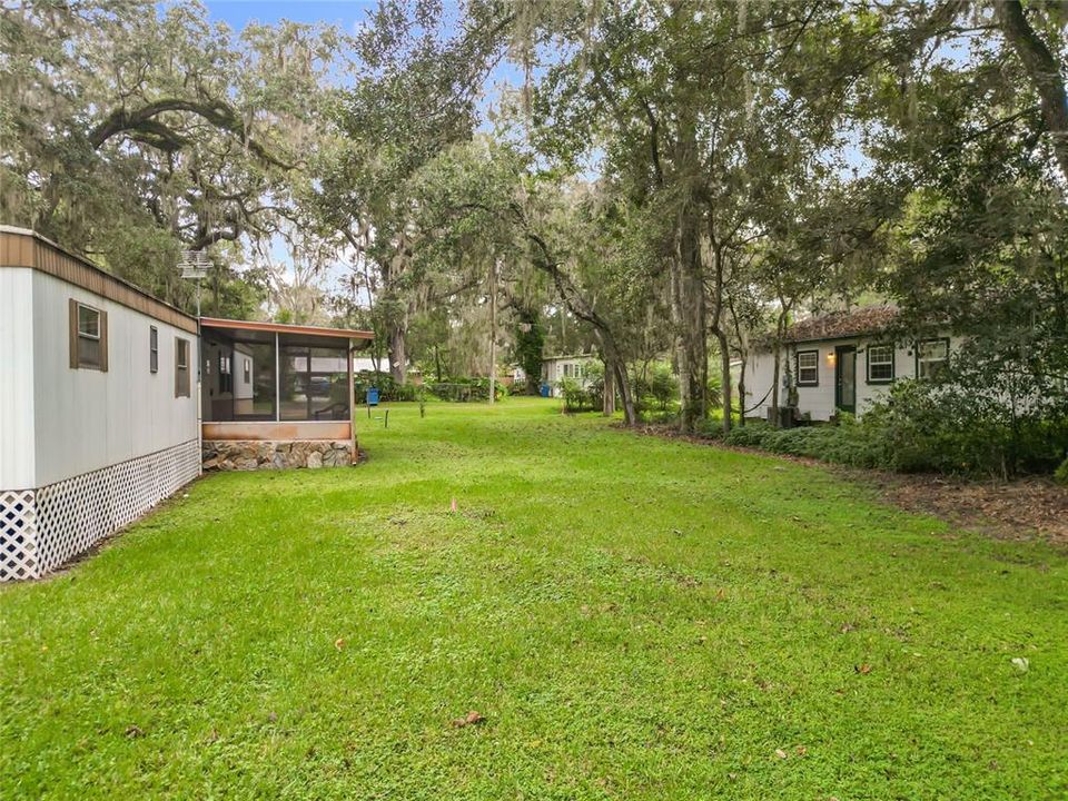 For Sale: $159,900 (2 beds, 1 baths, 840 Square Feet)