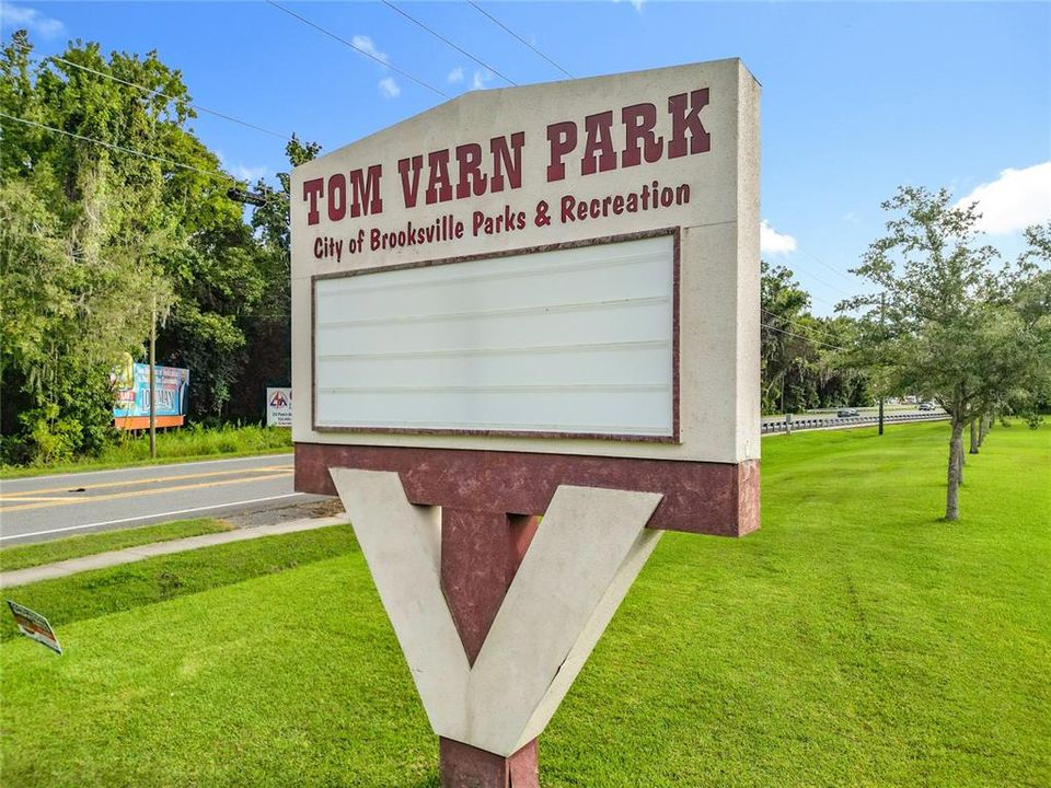 For Sale: $159,900 (2 beds, 1 baths, 840 Square Feet)