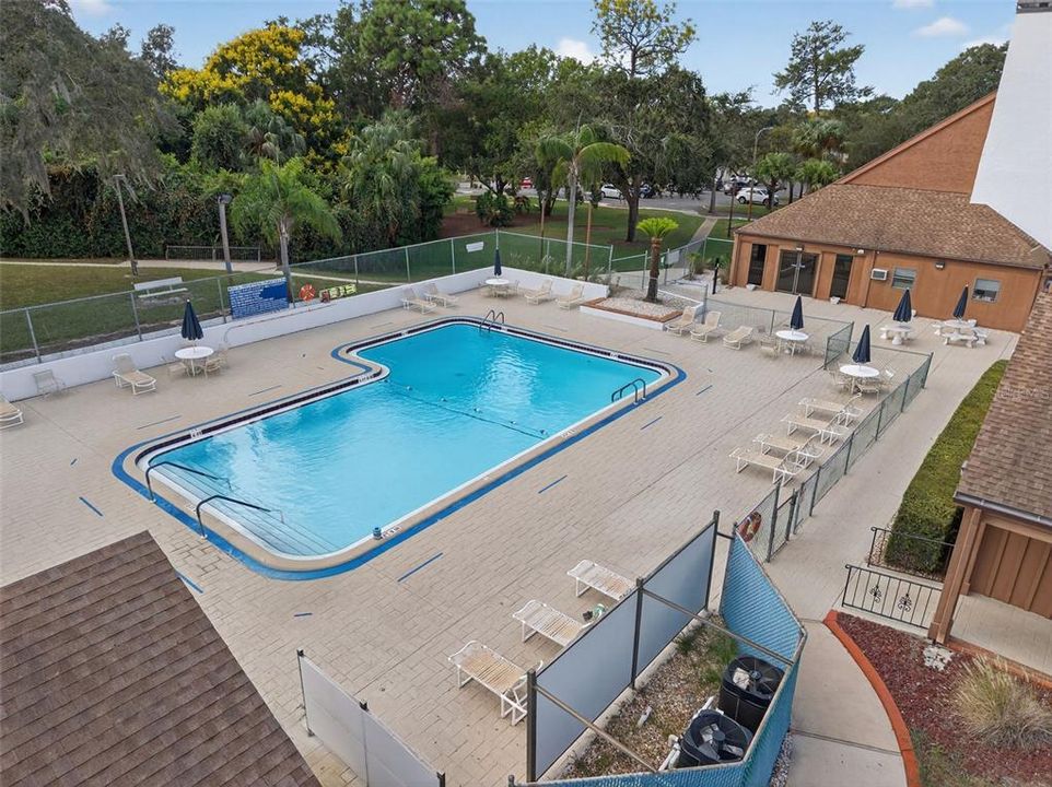 Active With Contract: $199,900 (3 beds, 2 baths, 1284 Square Feet)