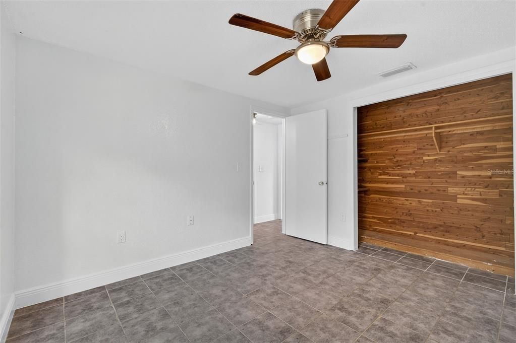 Active With Contract: $199,900 (3 beds, 2 baths, 1284 Square Feet)