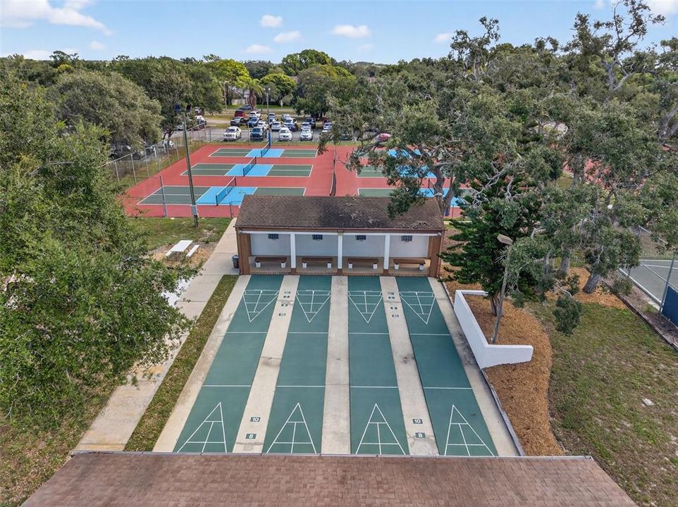 Active With Contract: $199,900 (3 beds, 2 baths, 1284 Square Feet)